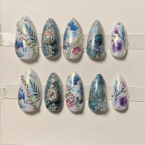 Floral sheen press on nails